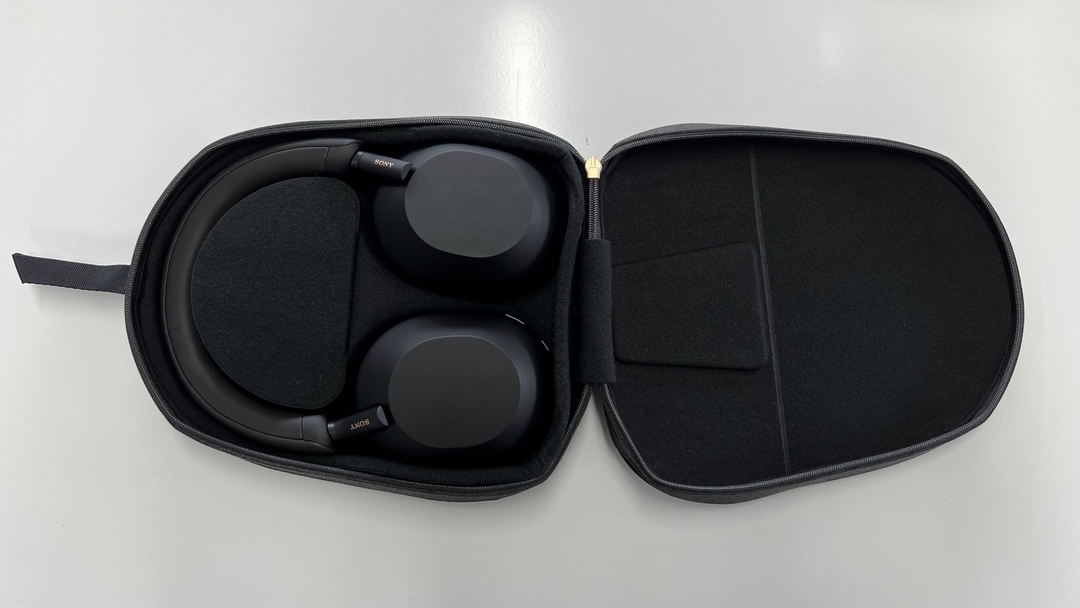 The noise-cancelling Sony WH-1000XM5 headphones