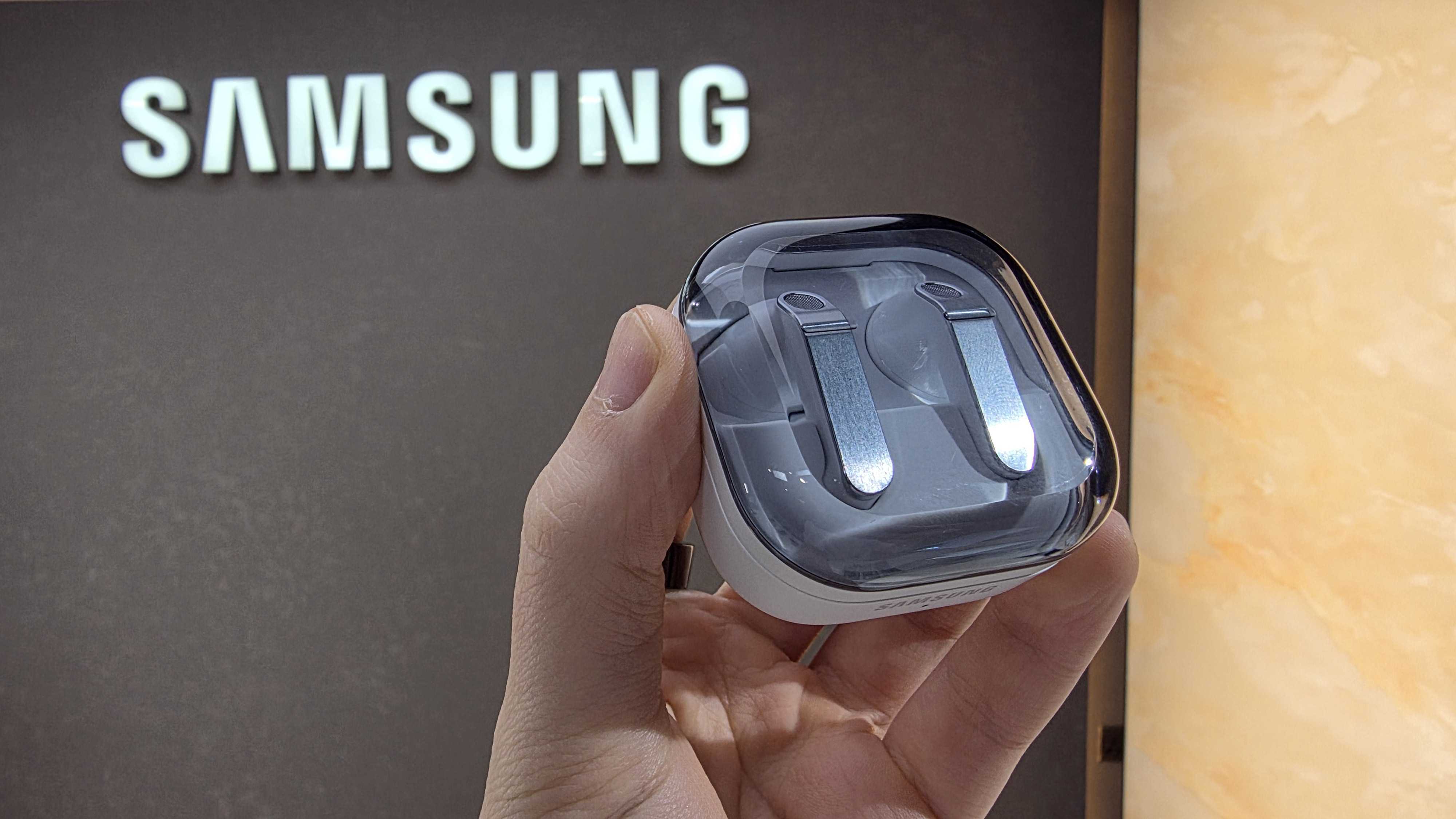 S26 and Galaxy Buds4