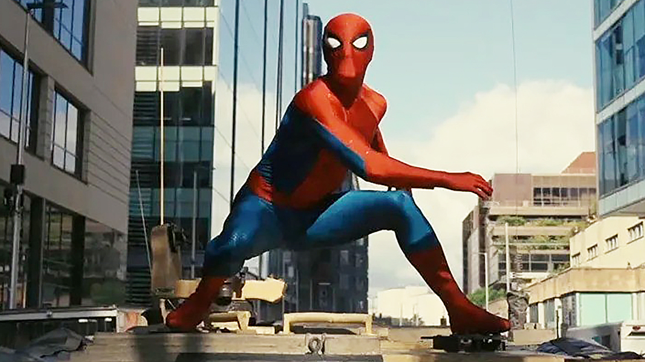 Spider-Man posing on top of a tank in Spider-Man: Brand New Day