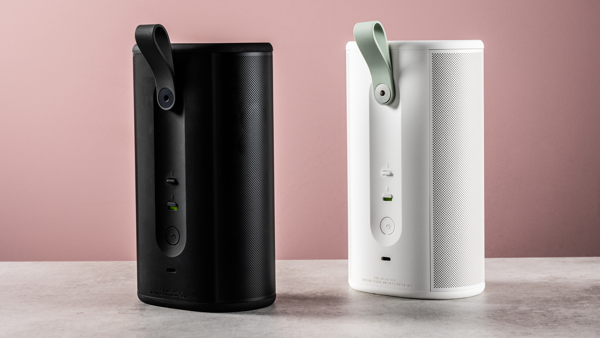 The Sonos Play speaker in black and white, showing the rear of the devices