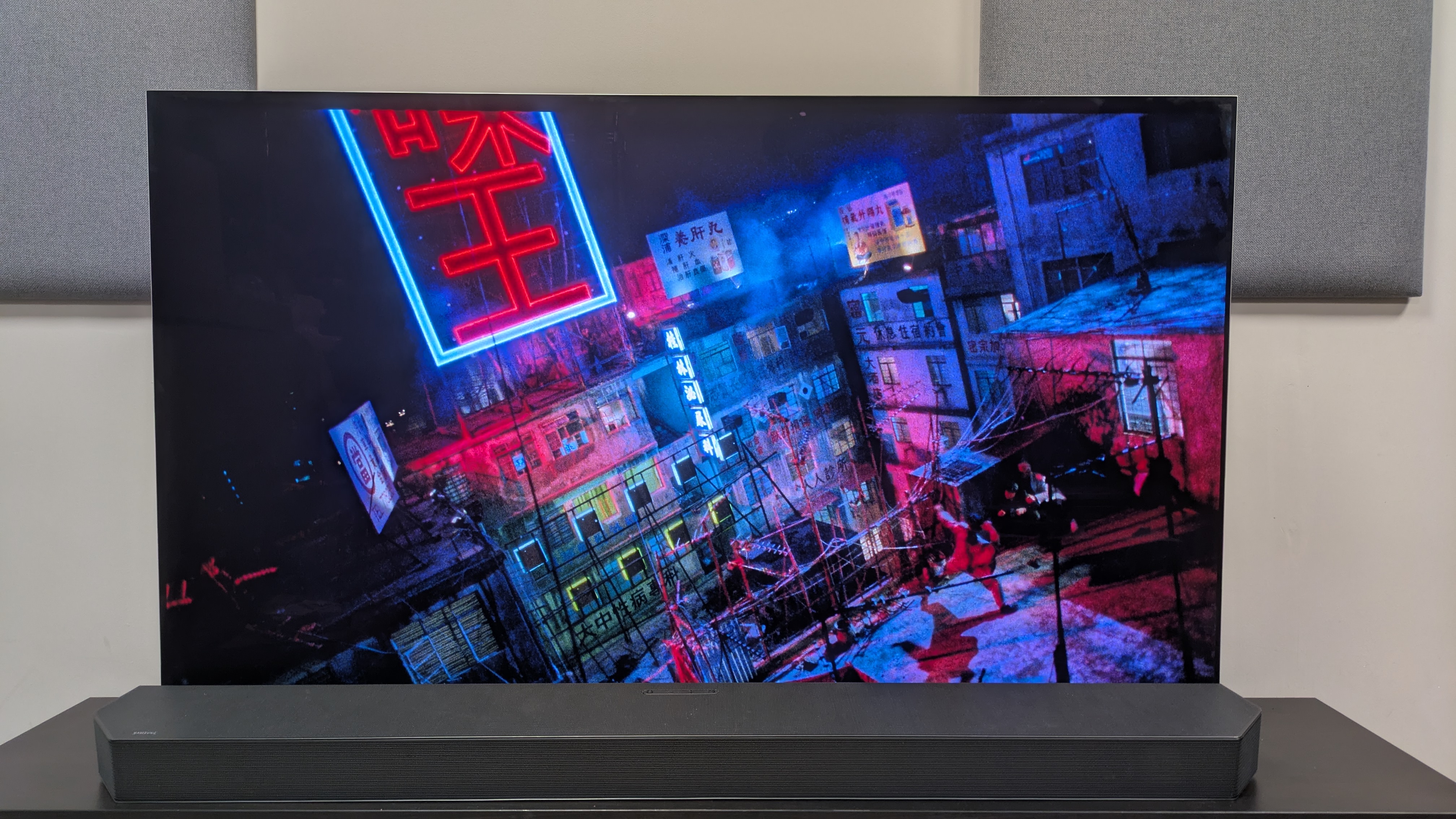 Crime Story on LG G5, showing a large neon sign on a rooftop at night 